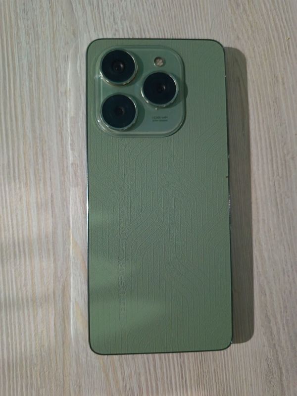 Tecno spark 20 pro 8/256