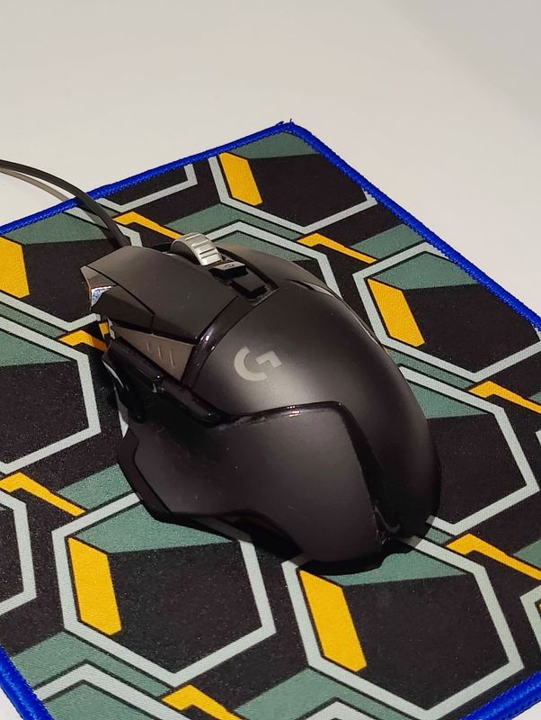 Проводная мышь Logitech G502 Hero Проводная мышь Logitech G502 Hero