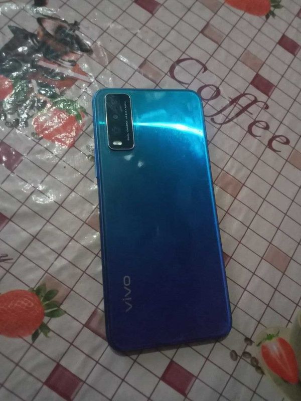 Vivo y 12 s Holati ideal