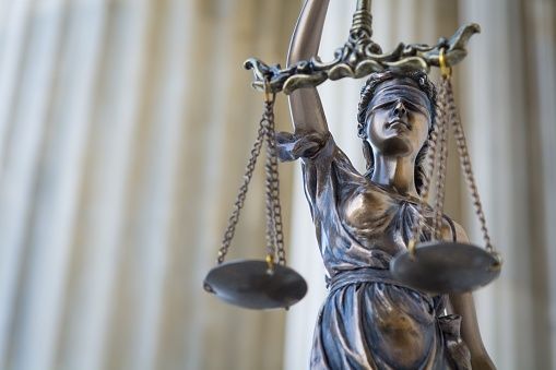 Услуги и помощь юриста Услуги и помощь юриста