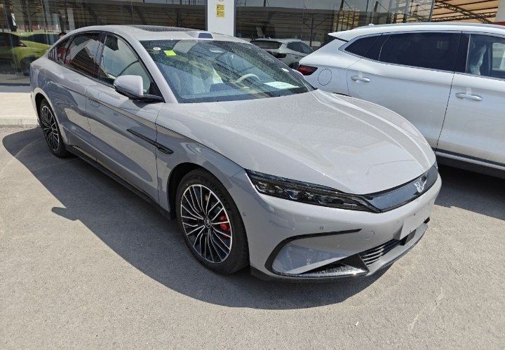 BYD Han 701 km eng full pozitsia BYD Han 701 km eng full pozitsia
