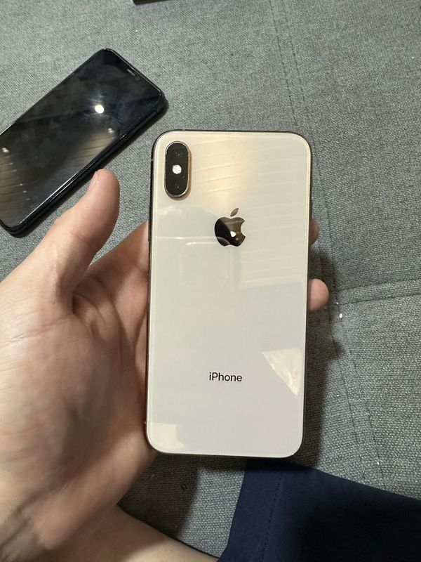 Iphone Xs 64gb gold srochno Iphone Xs 64gb gold srochno