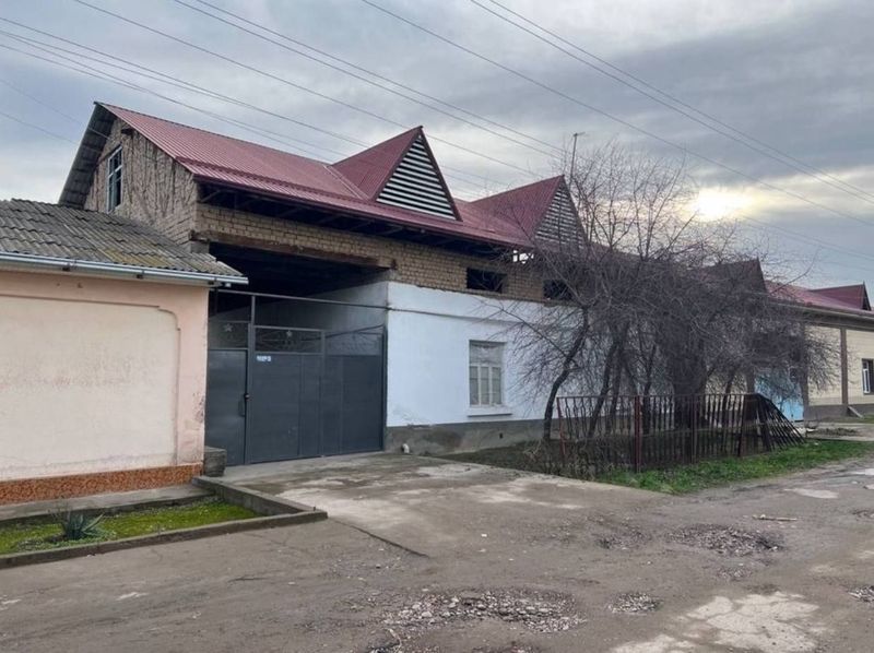 Qorasuvda yer sotiladi 12 sotix O'rta chirchiqda Qorasuvda yer sotiladi 12 sotix O'rta chirchiqda