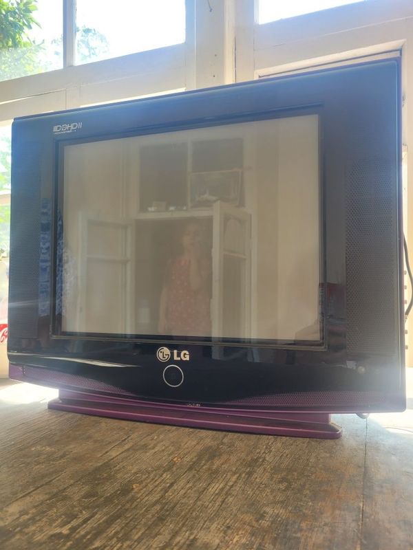 LG TV sotiladi arzonrga bervoramz LG TV sotiladi arzonrga bervoramz