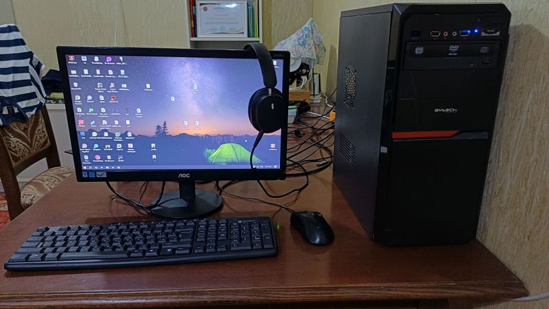Ofis, uy, o'qish uchun kompyuter Ofis, uy, o'qish uchun kompyuter