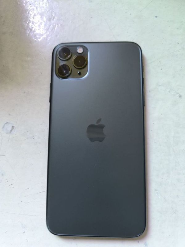 Iphone 11 pro max 64 gb Iphone 11 pro max 64 gb