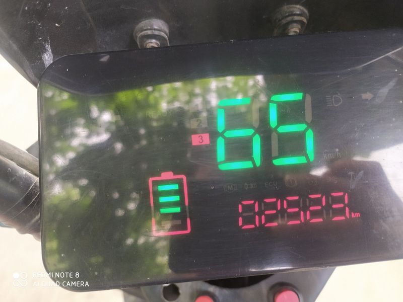 Skuter sotiladi srochni Skuter sotiladi srochni