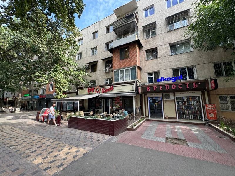 Метро Горкий 140м2 Нежилое продаётся/Под кафе Метро Горкий 140м2 Нежилое продаётся/Под кафе