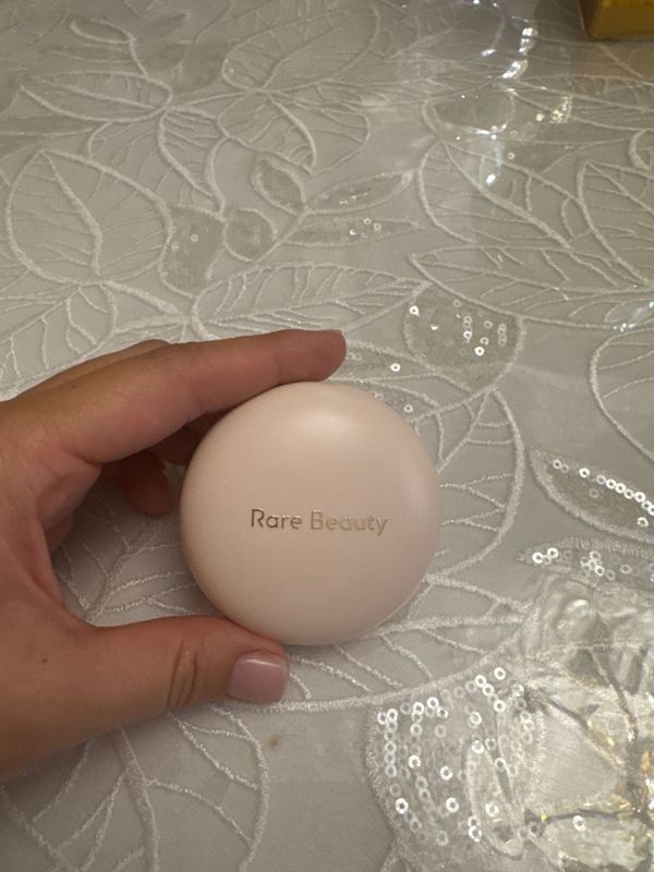 Rare Beauty powder blush hope Rare beauty highlighter exhilarate