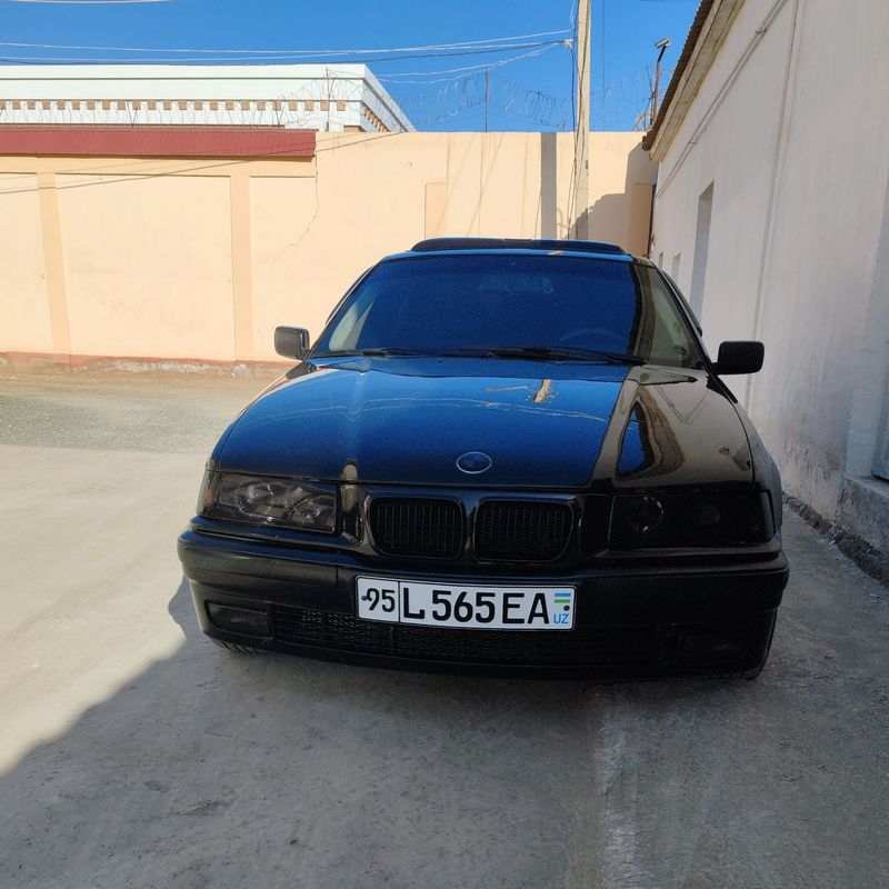 BMW 325I холати зўр BMW 325I холати зўр