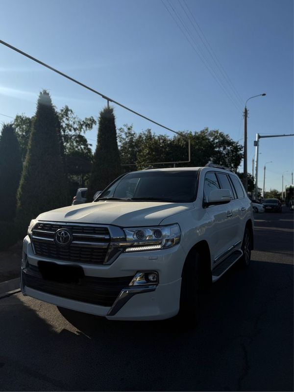 Tayota lend kruzer 200 4.6AT 2018 Tayota lend kruzer 200 4.6AT 2018