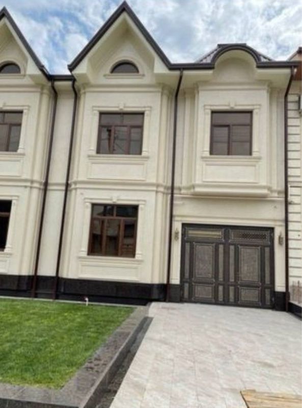 Сдается Яккасарайский район шикарный большой дом Сдается Яккасарайский район шикарный большой дом