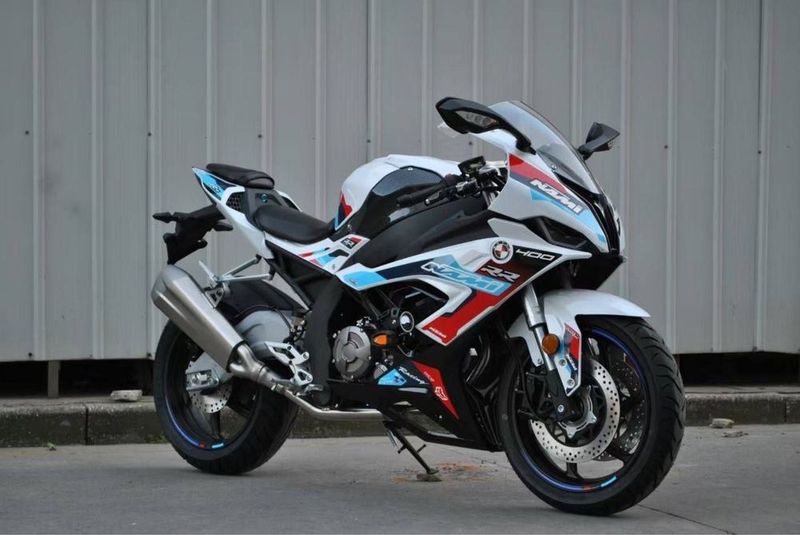 Мотоцикл спортбайк 400 куб. Mototsikl Мотоцикл спортбайк 400 куб. Mototsikl