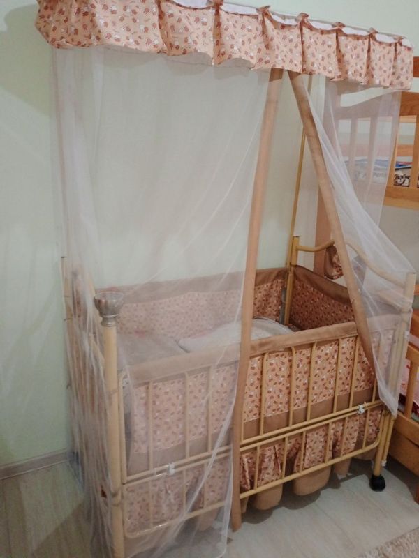 Bolalar maniji+ōzining kichkina krovati Bolalar maniji+ōzining kichkina krovati