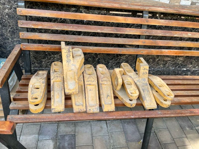 зубья погрузчика 3 куба новые карьерные зубья погрузчика 3 куба новые карьерные