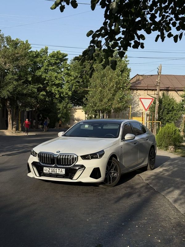 Продается BMW I5 35L 2024 Продается BMW I5 35L 2024