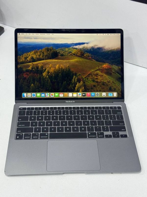 Apple Macbook Air M1 Apple Macbook Air M1