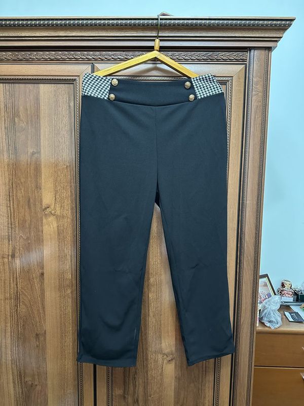 Продаются классические брюки. Продаются классические брюки.