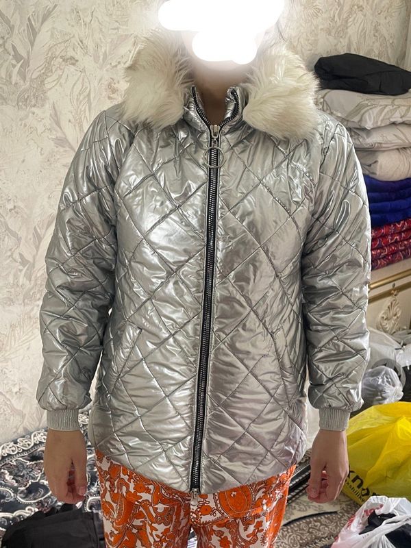 Kurtka sotiladi ideal holatda yengidek