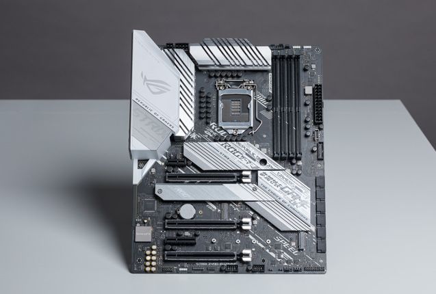 ROG STRIX Z490-A GAMING + i3 12100 (Материнка+процессор) ROG STRIX Z490-A GAMING + i3 12100 (Материнка+процессор)