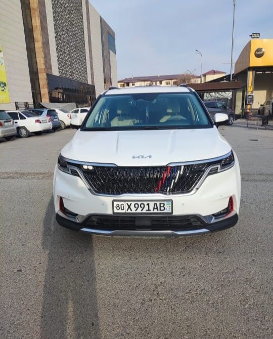Kia carnival sotiladi