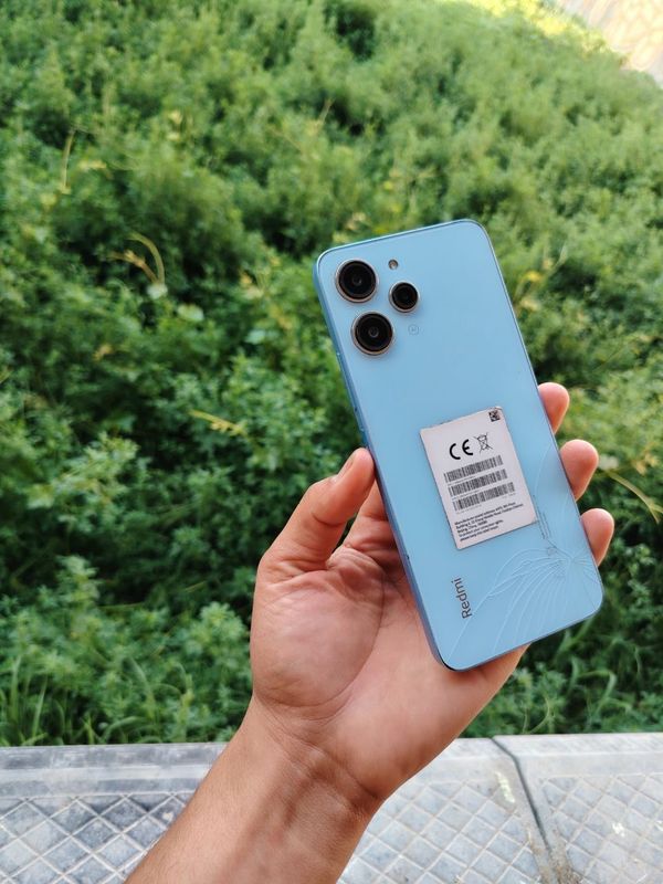 Redmi 12 8+4/256 ayol kiwi iwlatgan