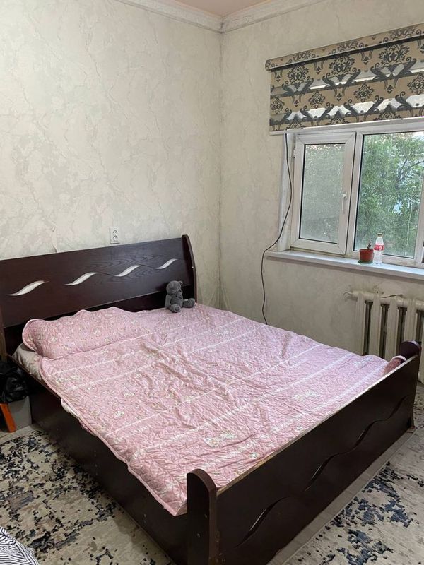 Двухспальная Кровать сотилади холати яхши Двухспальная Кровать сотилади холати яхши