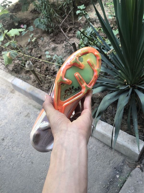 Nike Butsa sotiladi Nike Butsa sotiladi
