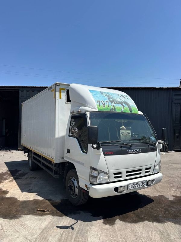 Isuzu 2012 дизель сотилади Isuzu 2012 дизель сотилади