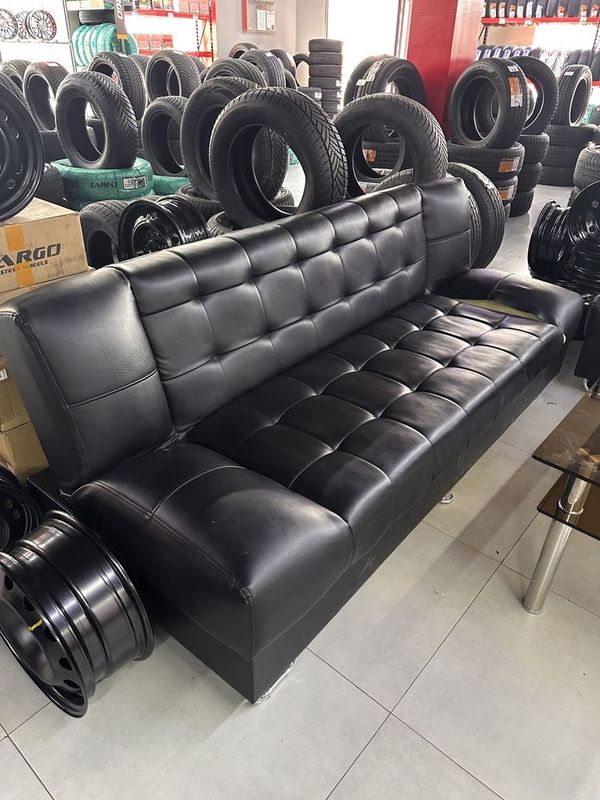 Divan kreslo sotiladi holati yaxshi Divan kreslo sotiladi holati yaxshi