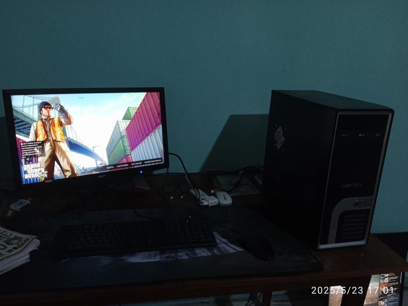 Игровой компьютер i7 3770 + Монитор 24 дюймов Игровой компьютер i7 3770 + Монитор 24 дюймов