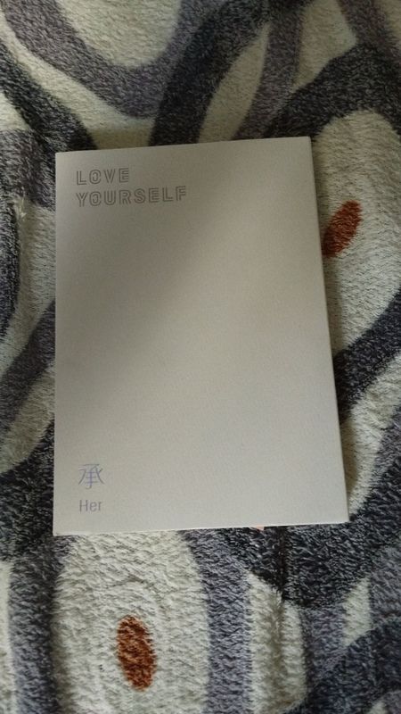 Официальный альбом БТС - Love yourself: Her Официальный альбом БТС - Love yourself: Her