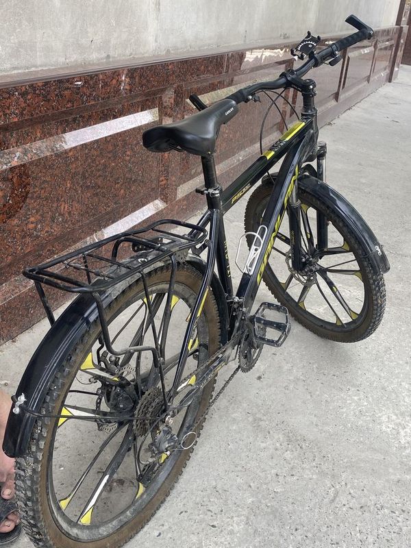 Velosiped sotiladi Velosiped sotiladi