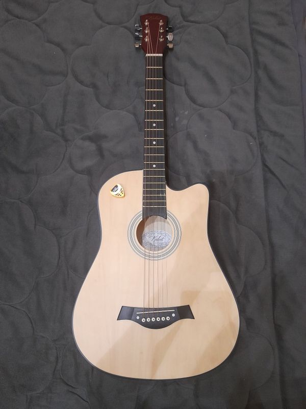 Gitara Akustika Full Komplekti bilan Gitara Akustika Full Komplekti bilan