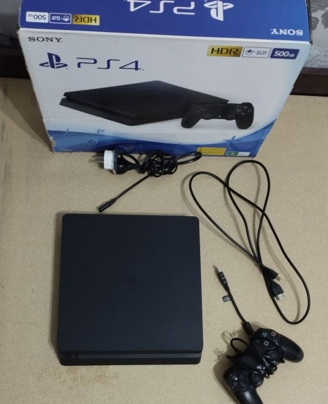 Приставка Sony PS4 500 GB модел: CUH-2202A б/у б/у