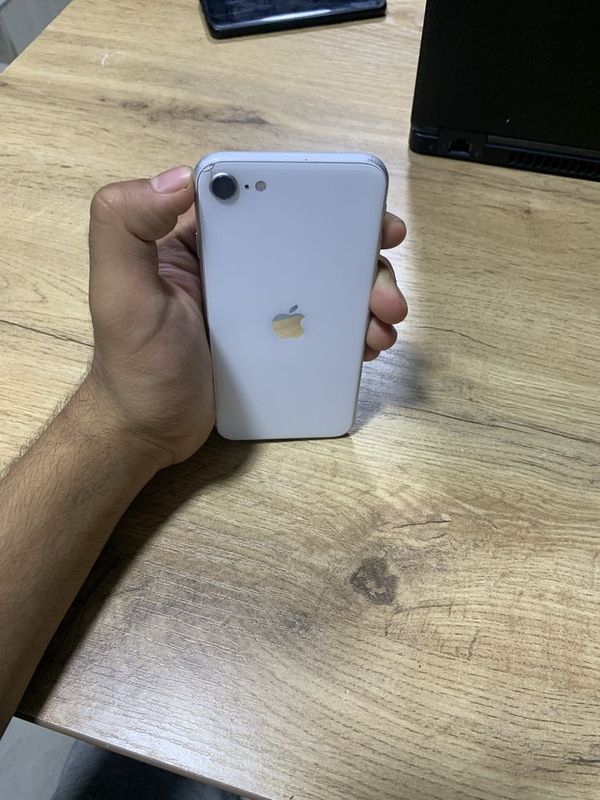 Iphone se по договорному цену