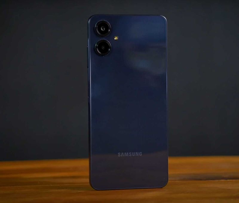 Samsung a06 srochna sotiladi Samsung a06 srochna sotiladi
