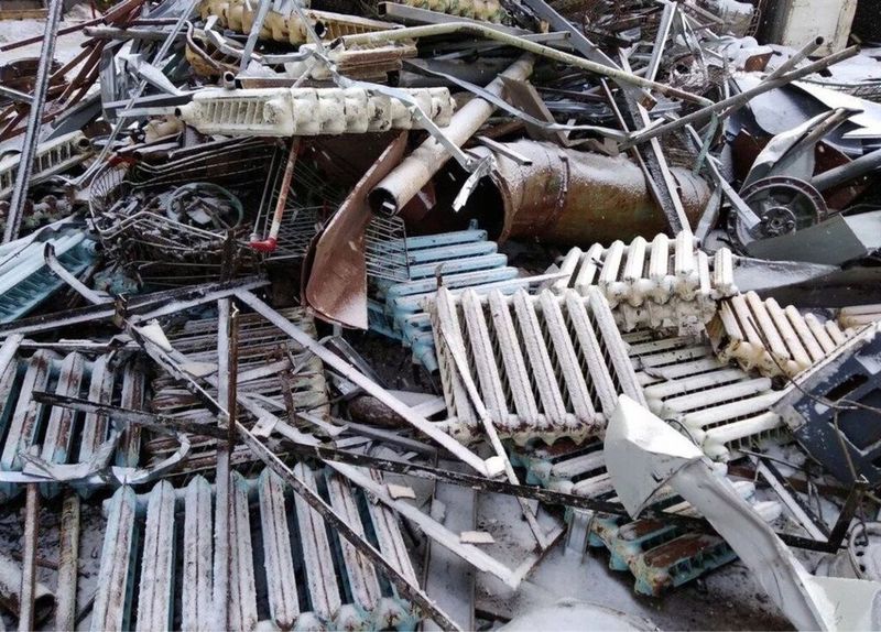 Metallom olamiz 5000 som Metallom olamiz 5000 som