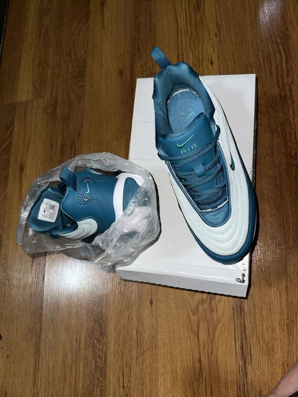 Кроссовка nike 42 размера