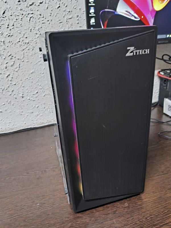 Gigabyte H610+i3 12100+16Gb+RX580 8Gb Gigabyte H610+i3 12100+16Gb+RX580 8Gb