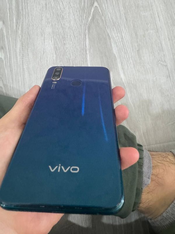 Смартфон Vivo 1904