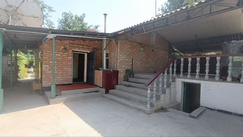 Telegrafda hovli uy Telegrafda hovli uy