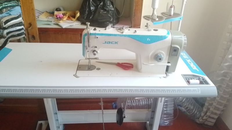 Tikuv moshinasi Jack