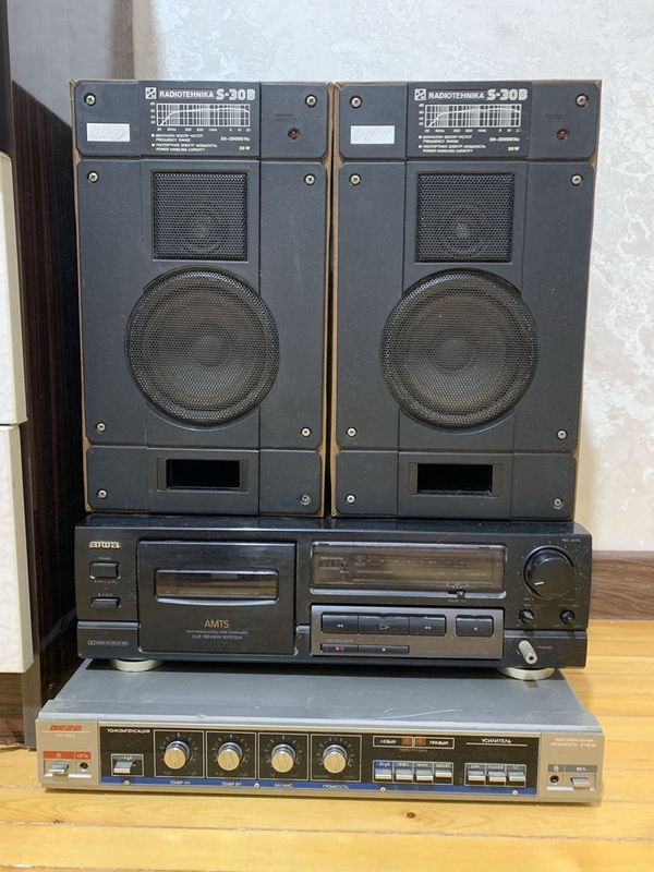 Музыкальный центр Radiotehnika + Aiwa + Усилитель Вега, идеал Музыкальный центр Radiotehnika + Aiwa + Усилитель Вега, идеал