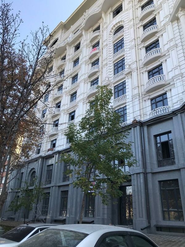 Срочно продам офис в ЖК Милано 80 кВ. Яккасарайский район. Срочно продам офис в ЖК Милано 80 кВ. Яккасарайский район.