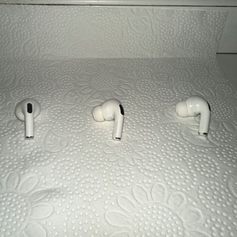 Продам 3шт Air Pods