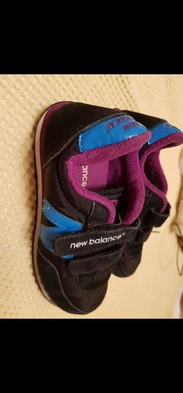 Кроссовки детские 31 рр New Balance оригинал состояние отличное Кроссовки детские 31 рр New Balance оригинал состояние отличное
