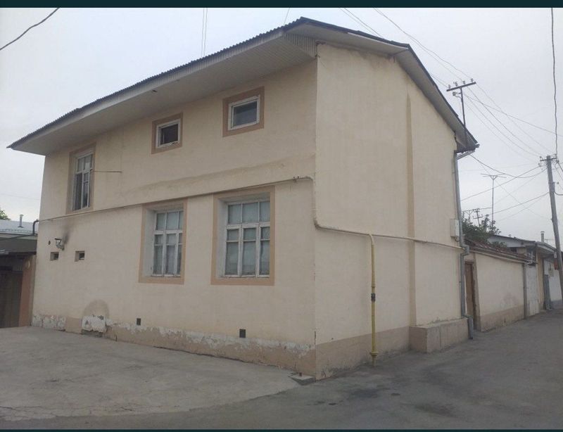 Uy hovli sotiladi srochni uchastka Uy hovli sotiladi srochni uchastka