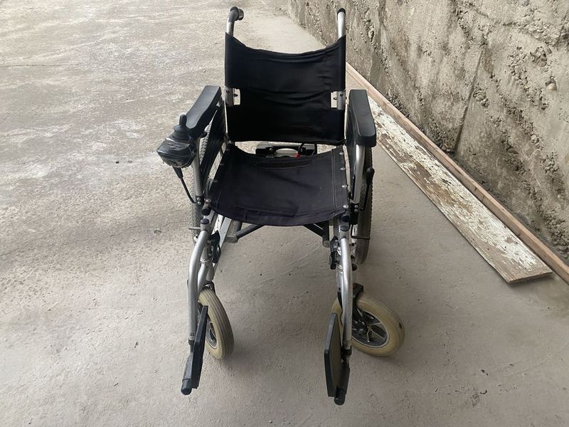 Invalitlar kalaskasi holati yangidek Invalitlar kalaskasi holati yangidek
