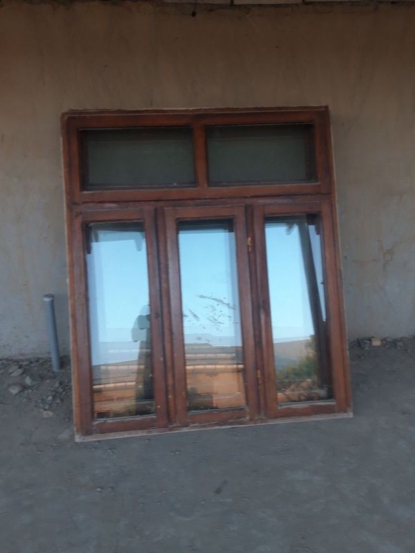 Deraza romlari sotiladi .Bo'yi 160 .Eniga 140 Deraza romlari sotiladi .Bo'yi 160 .Eniga 140